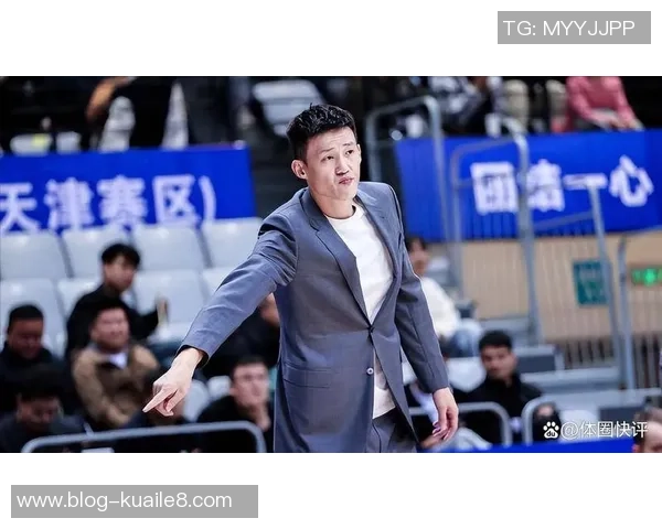 周鹏：从篮球场上的传奇到生活中的坚韧榜样，见证奋斗与荣耀的旅程